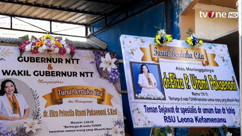 Karangan bunga atas kepergian dr Eliza Princila Utami Pakaenoni atau Dokter Icha, dokter bertugas jaga IGD RS Leona, TTU, NTT