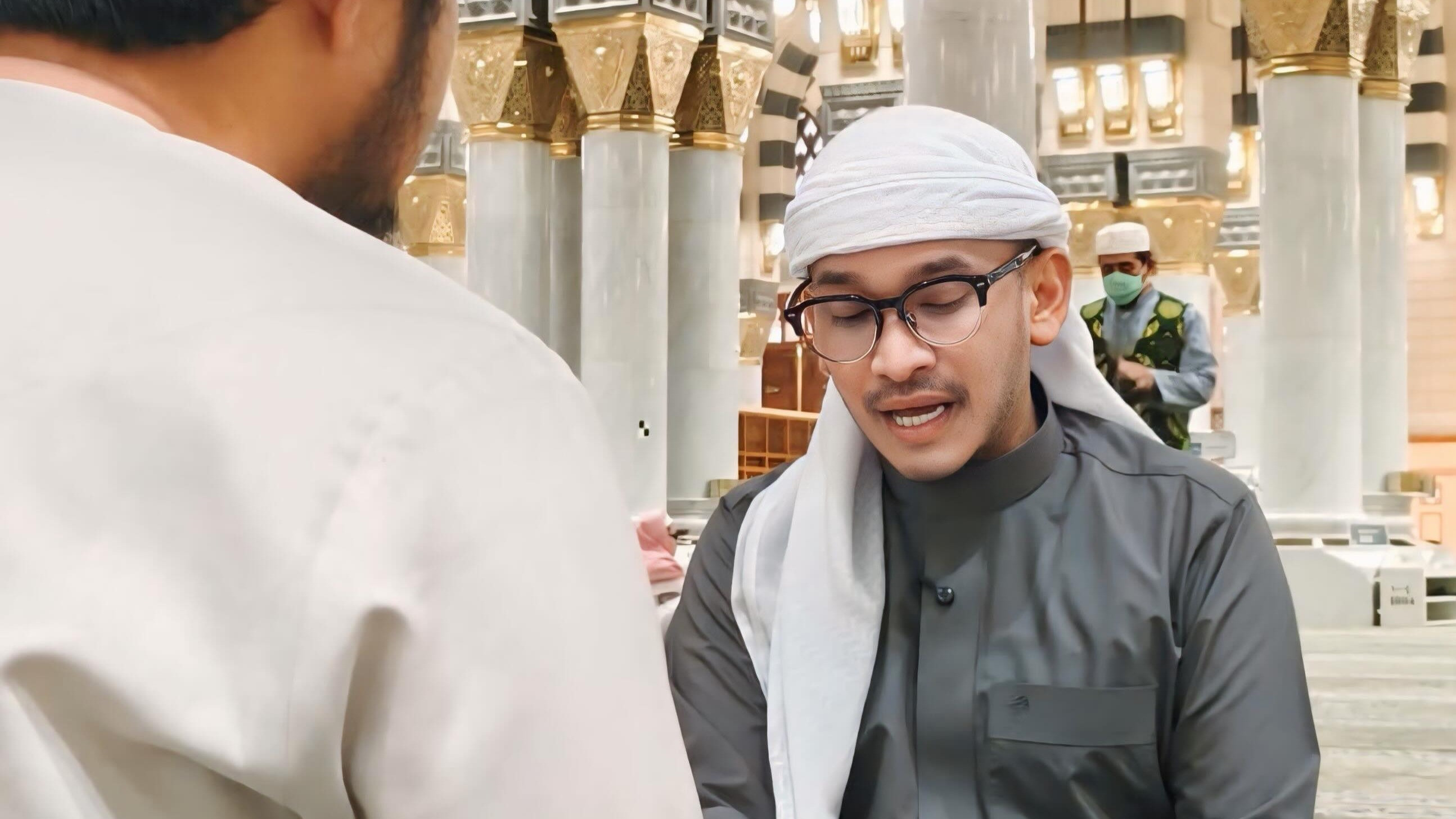 Ruben Onsu di Madinah