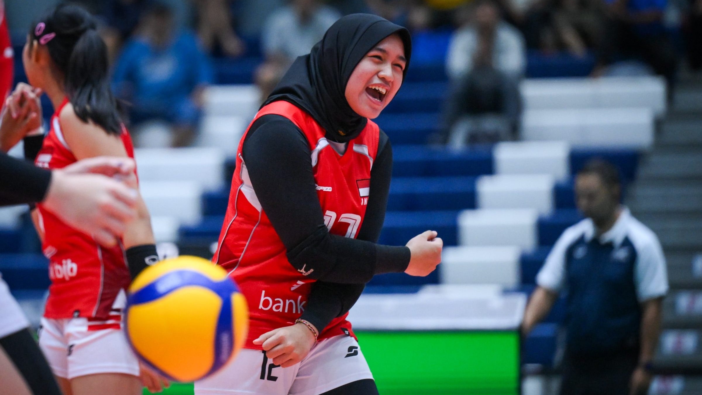 Pemain Timnas Voli Putri Indonesia U-18, Shakira Ayu