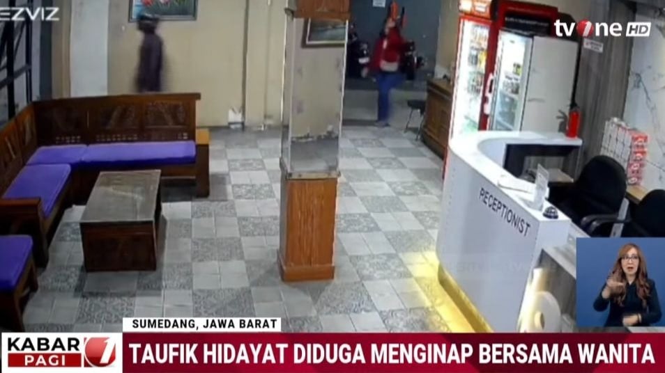 Taufik Hidayat Menginap bersama Wanita