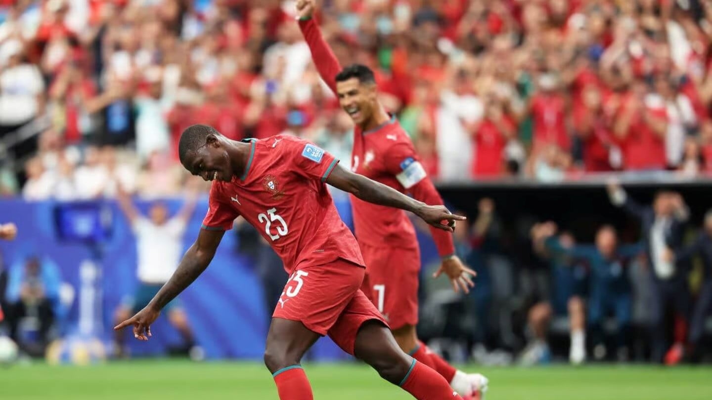 Pemain Timnas Portugal, Nuno Mendes dan Cristiano Ronaldo