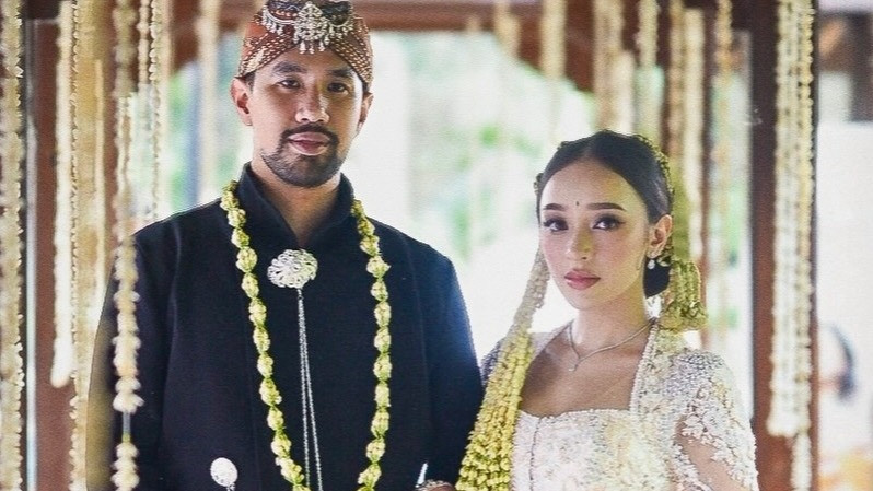 Siapa Amanda Zahra? Influencer yang Viral usai Dinyinyiri Oknum Dokter, Ternyata Ini Profesinya Sebelum Terkenal
            - galeri foto