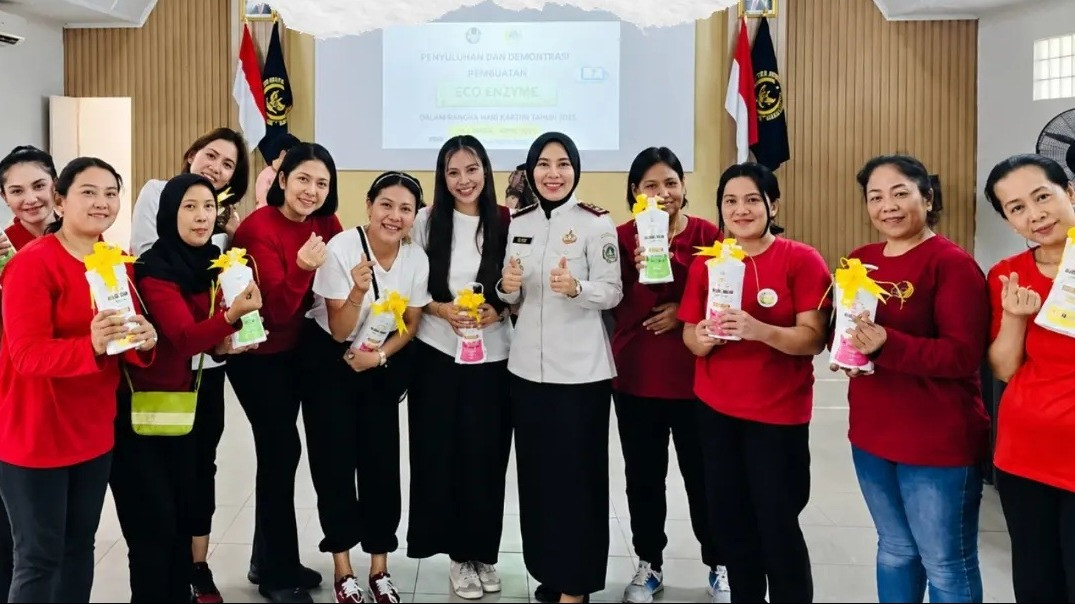 Putri Candrawathi dengan kegiatan positifnya di lapas kelas II A Tangerang