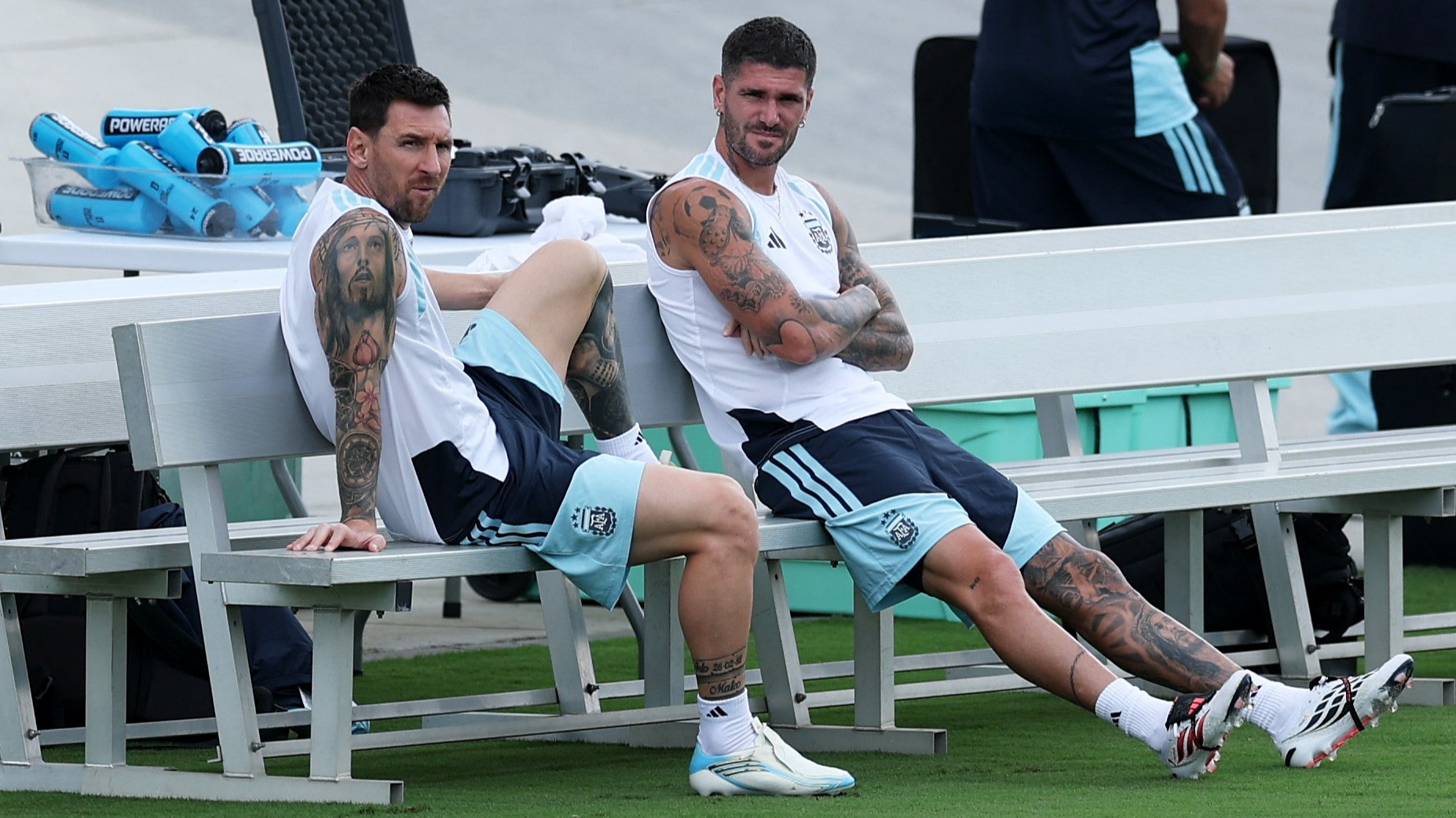 Dua Pemain Inggris, Lionel Messi dan Ridrigo De Paul