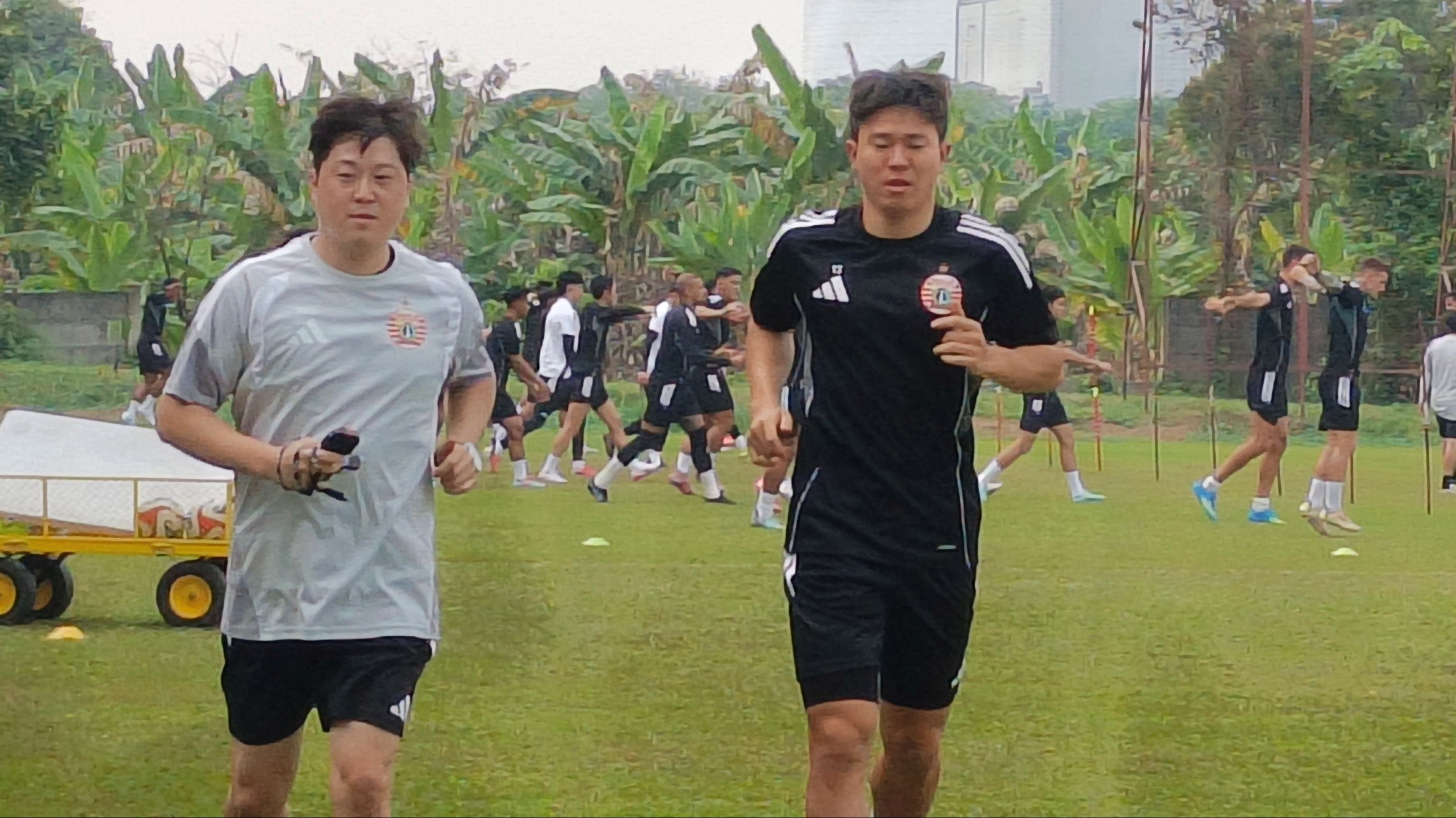 Pemain Baru Persjia Jakarta, Kwon Chang-hoon (kanan)