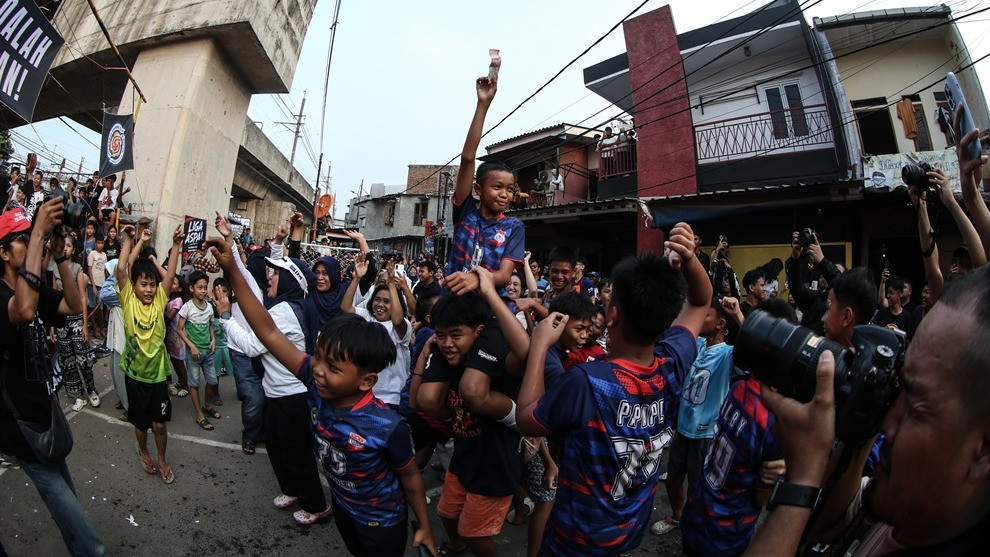 Turnamen Liga Aspal digelar sebagai wadah penyaluran bakat dan kecintaan terhadap sepak bola bagi anak-anak, di kawasan Menteng Jaya, Jakarta, Sabtu (18 Juli 2026).