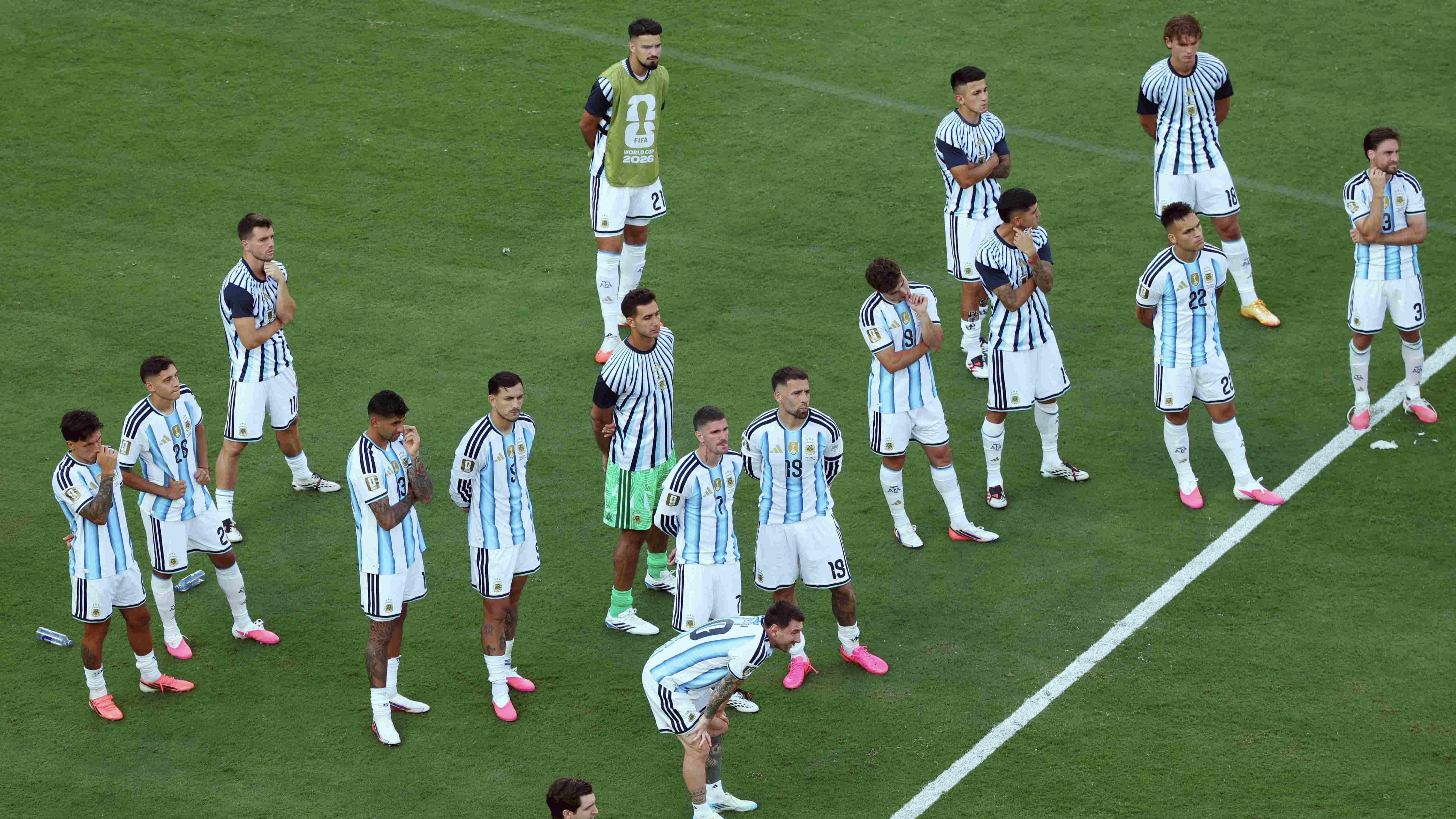 Ekspresi kekecewaan pemain Timnas Argentina usai gagal raih gelar juara di Piala Dunia 2026.
