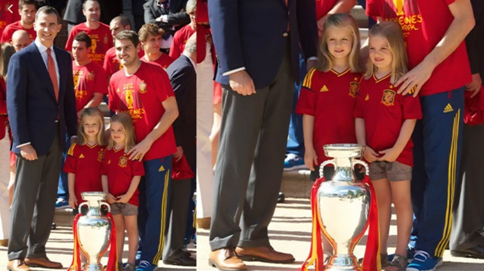 Potret Putri Leonor dan Sofia rayakan kemenangan Spanyol di Piala Dunia 2010
