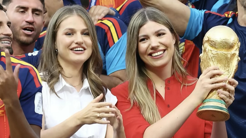 Princess Leonor & Sofia angkat trofi kemenangan Spanyol di Piala Dunia 2026