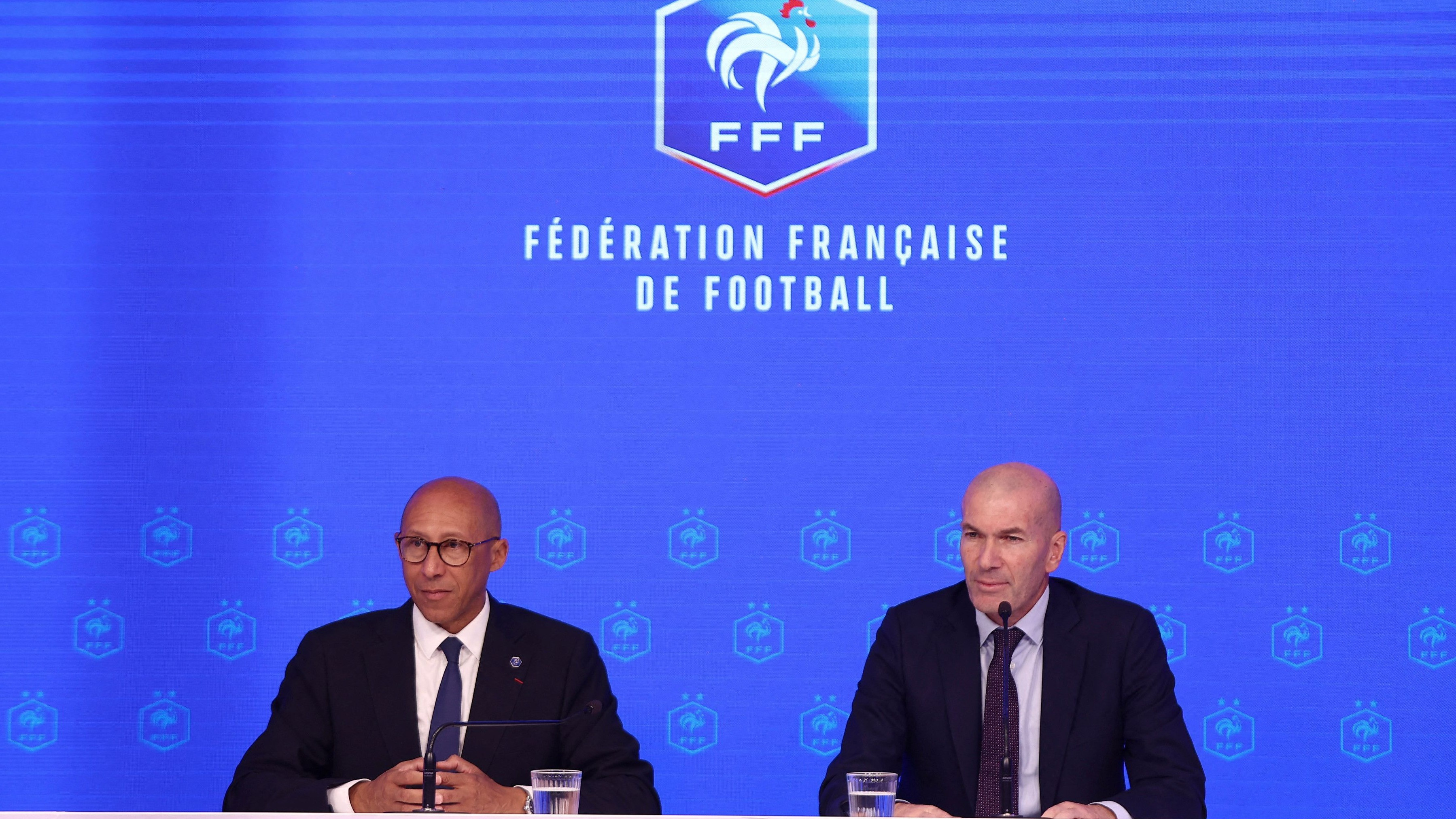 Presiden Federasi Sepaknola Prancis, Philippe Diallo dan Zinedine Zidane