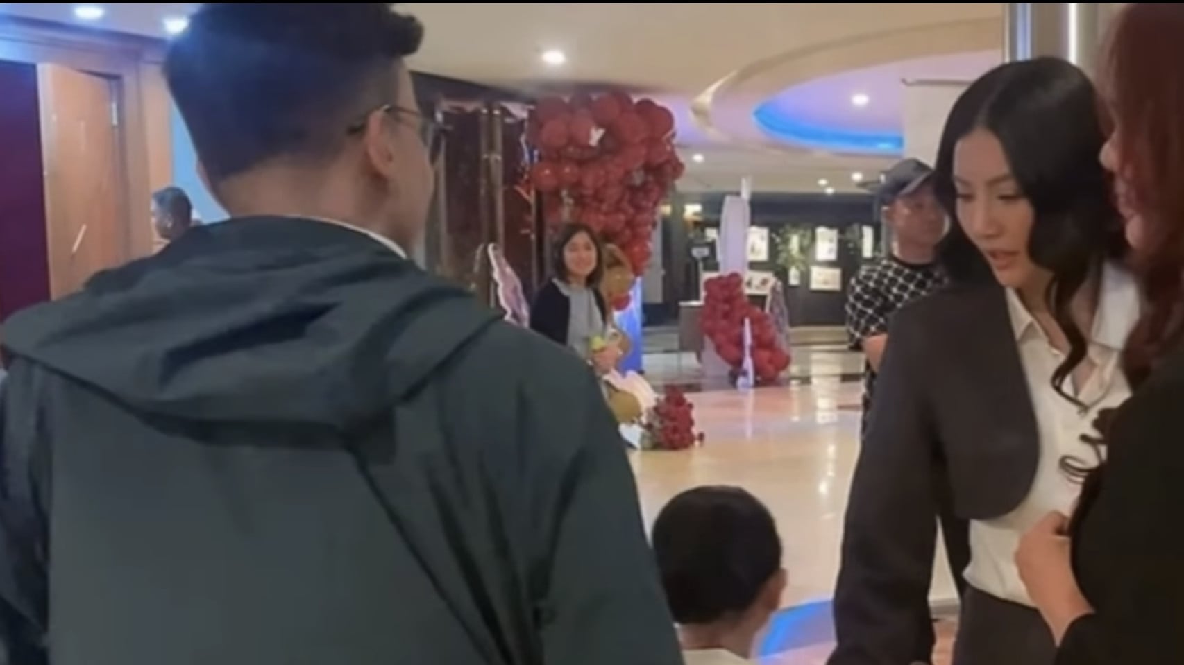 Momen Sarwendah dan Ruben Onsu bersama anak mereka