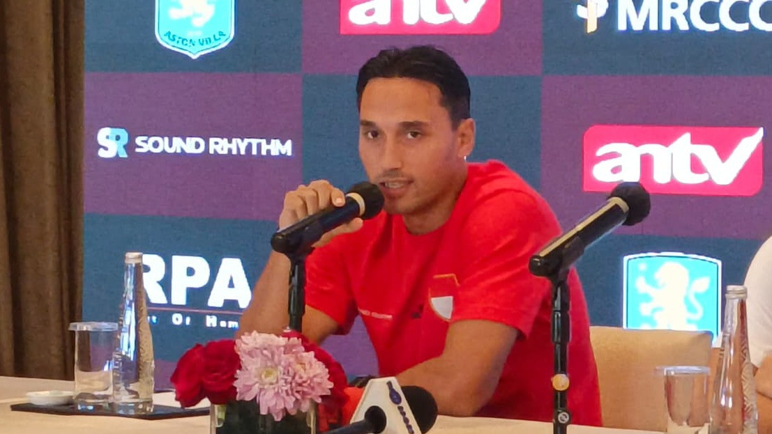 Kapten Tim Indonesia All Stars, Ezra Walian