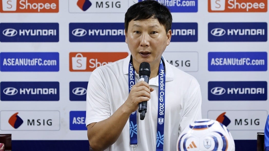 Pelatih Vietnam Kim Sang-sik