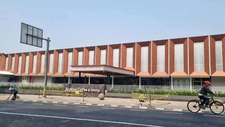 10 Pohon Depan Lapangan Padel Ditebang, Pemkot Bandung Panggil Pengelola