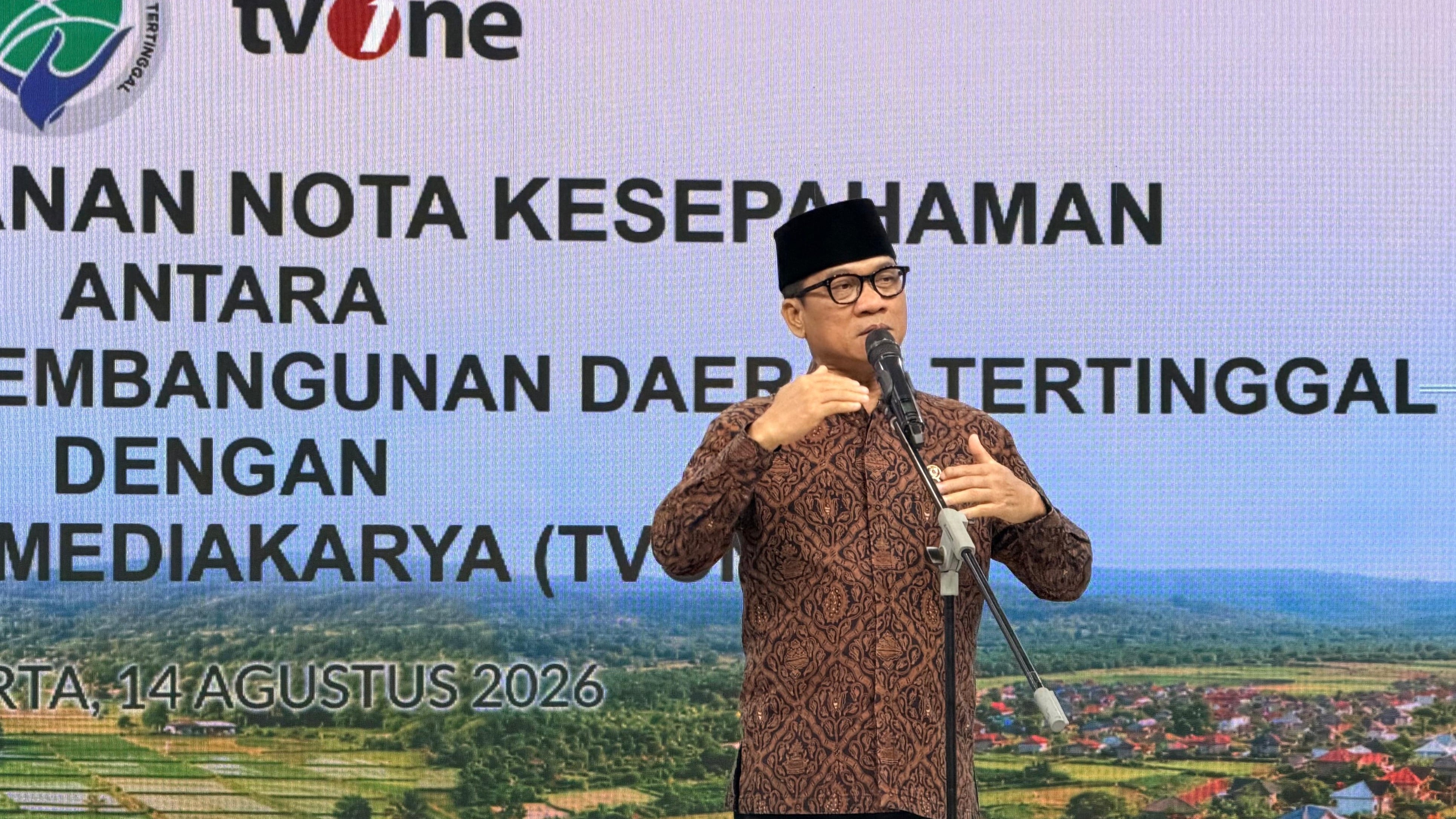 Menteri Desa dan Pembangunan Daerah Tertinggal Republik Indonesia, H. Yandri Susanto, S.Pt., M.Pd.