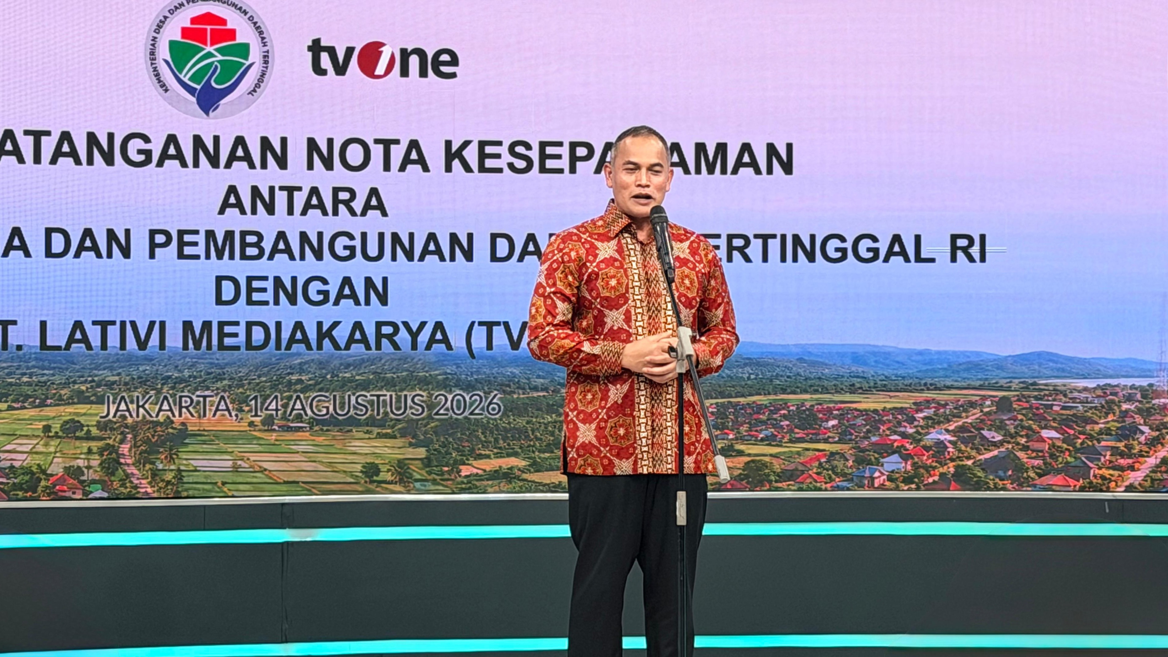 Direktur Utama tvOne, Taufan E.N. Rotorasiko.