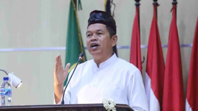 Gubernur Jawa Barat Dedi Mulyadi menghadiri Rapat Paripurna DPRD dalam rangka Tasyakuran Hari Jadi ke-76 Kabupaten Bekasi, Sabtu (15/8/2026).
