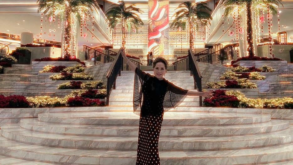 Ratna Sari Dewi di Indonesia untuk menghadiri upacara HUT RI ke-81 di Istana Negara.