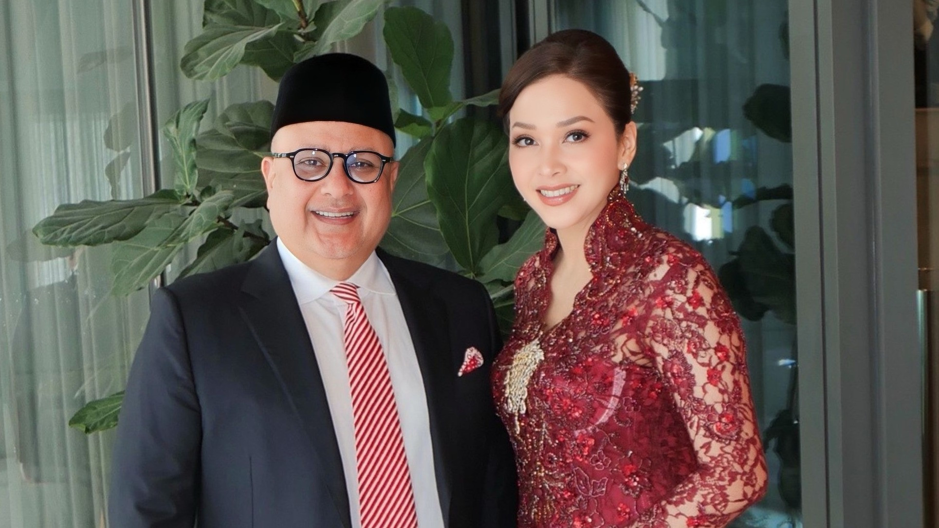 Kronologi Maia Estianty Dirujak soal Rezeki dan Ikhtiar, Warganet: Bunda Maia Pernah Miskin?
            - galeri foto