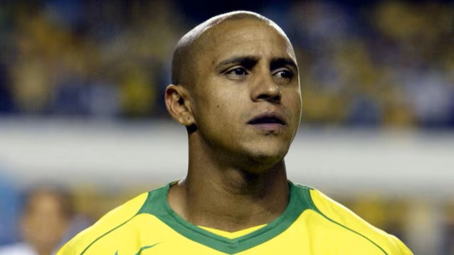 Legenda Brasil dan Real Madrid Roberto Carlos dikabarkan masuk Islam