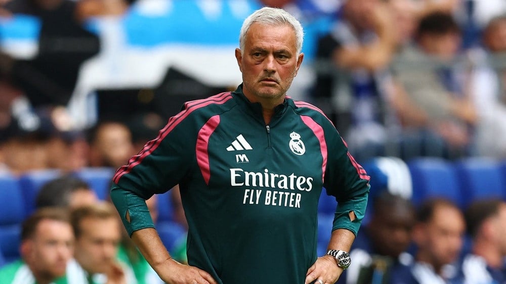 Pelatih Real Madrid Jose Mourinho