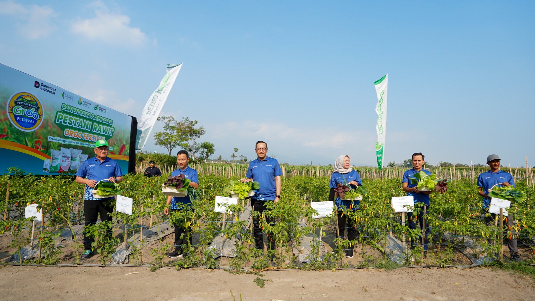 Teknologi Bikin Panen Cabai Rawit Naik 15 Persen, Begini Cara Pertanian Modern Mengubah Cara Petani Bekerja
            - galeri foto