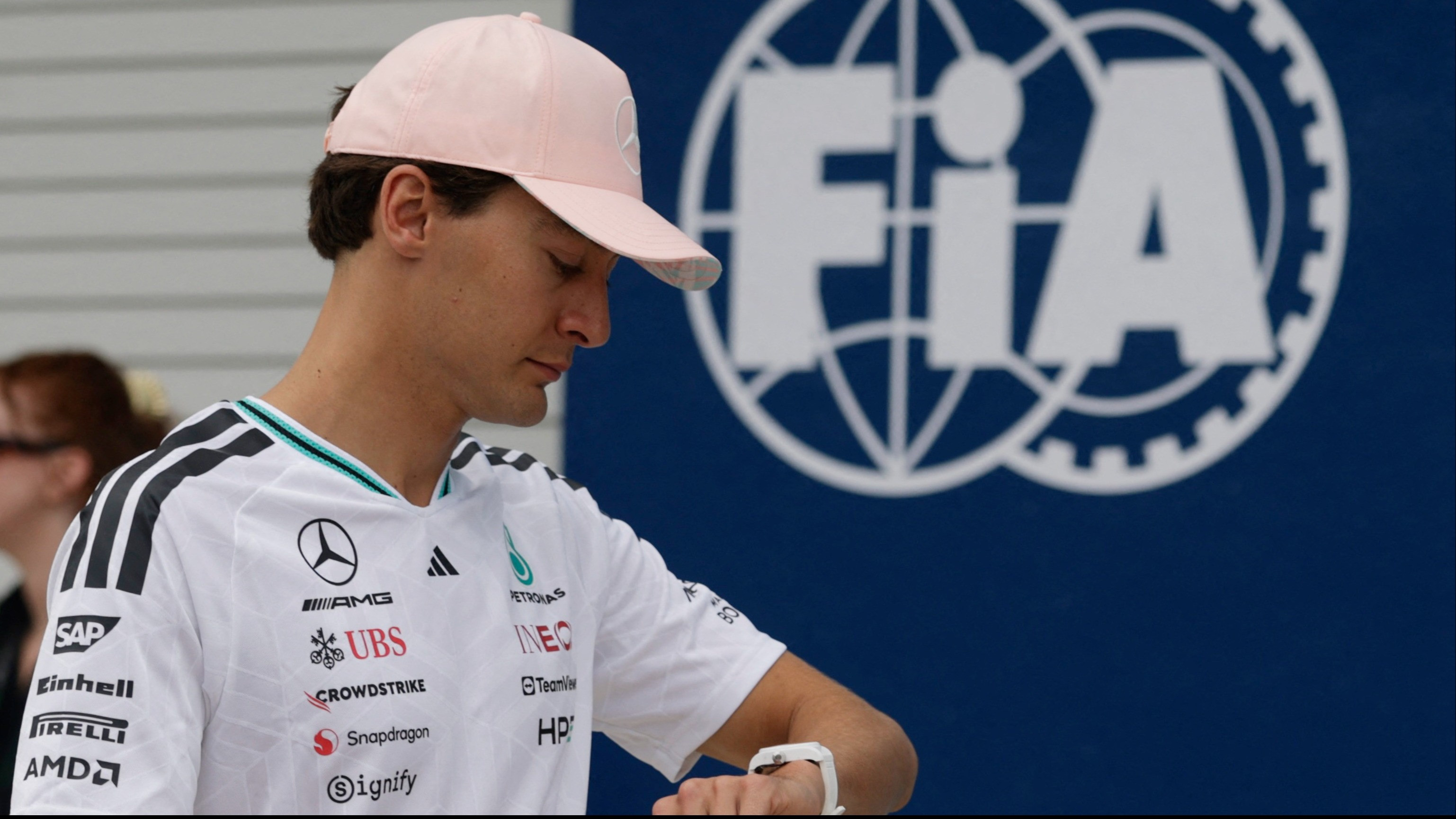 Pembalap Mercedes, George Russell