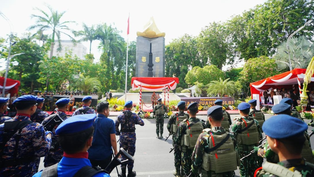 Kapolri Jenderal Listyo Sigit Prabowo Pimpin Upacara Hari Juang Polri 2026 di Surabaya