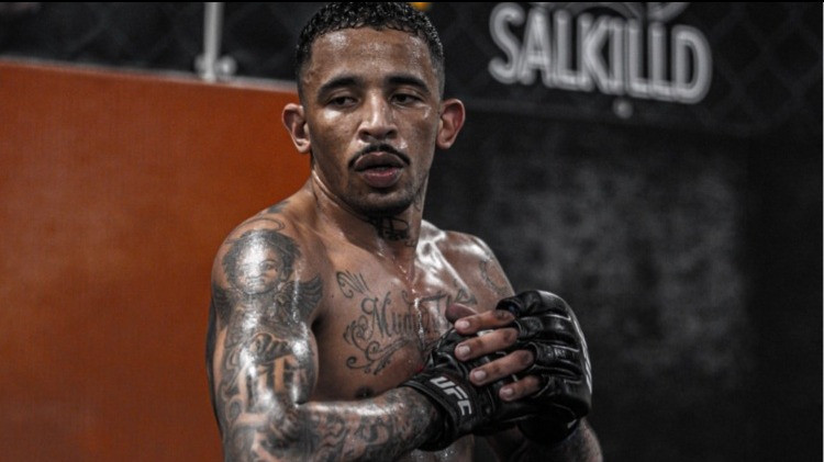 Petarung kelas Welter UFC, Carlos Prates.