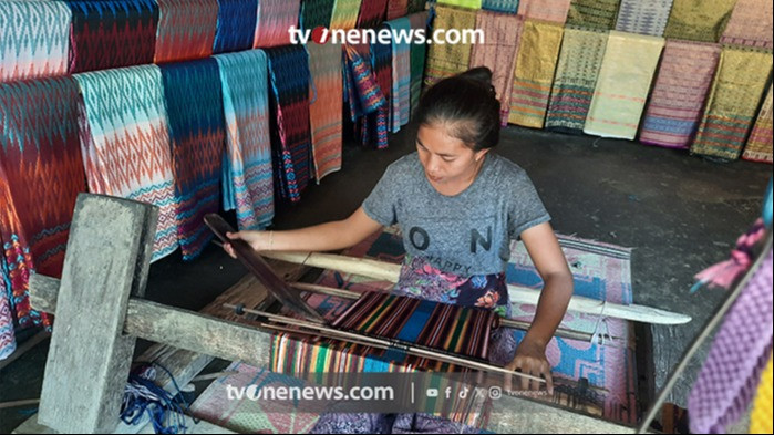 Mengenal Desa Adat Sade, Warisan Budaya dan Permukiman Suku Sasak di Lombok Kini Ludes Terbakar
            - galeri foto