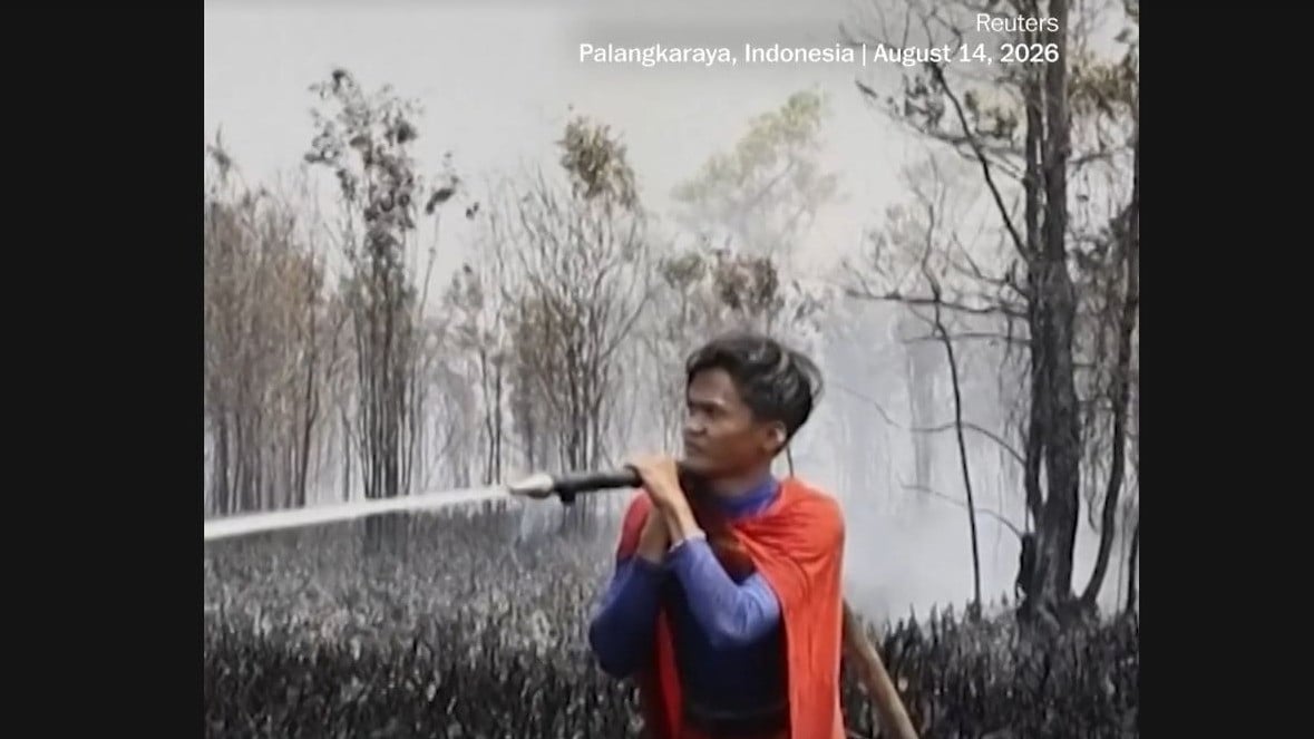 Sosok  Superman  yang padamkan karhutla Palangkaraya, Kalimantan Tengah