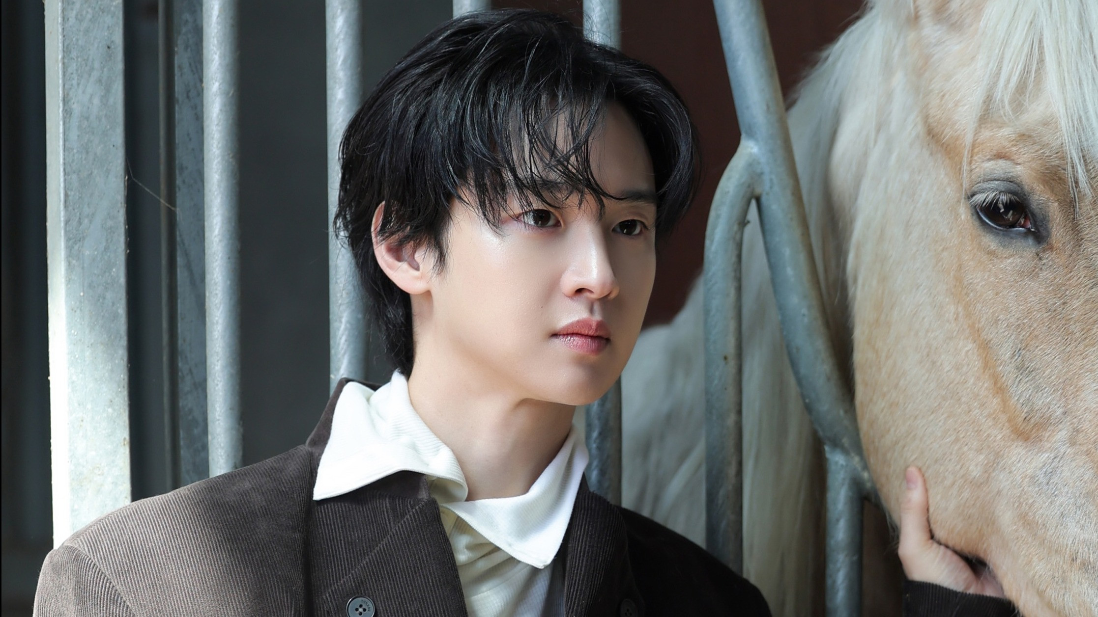 Aktor Korea Jang Dong Yoon Akan Menikah Oktober 2026 dengan Aktris Kim Seung Yoon
            - galeri foto