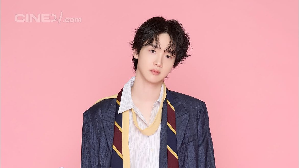 Mengenal Jang Dong Yoon, Aktor Korea yang Umumkan Pernikahan dengan Kim Seung Yoon
            - galeri foto