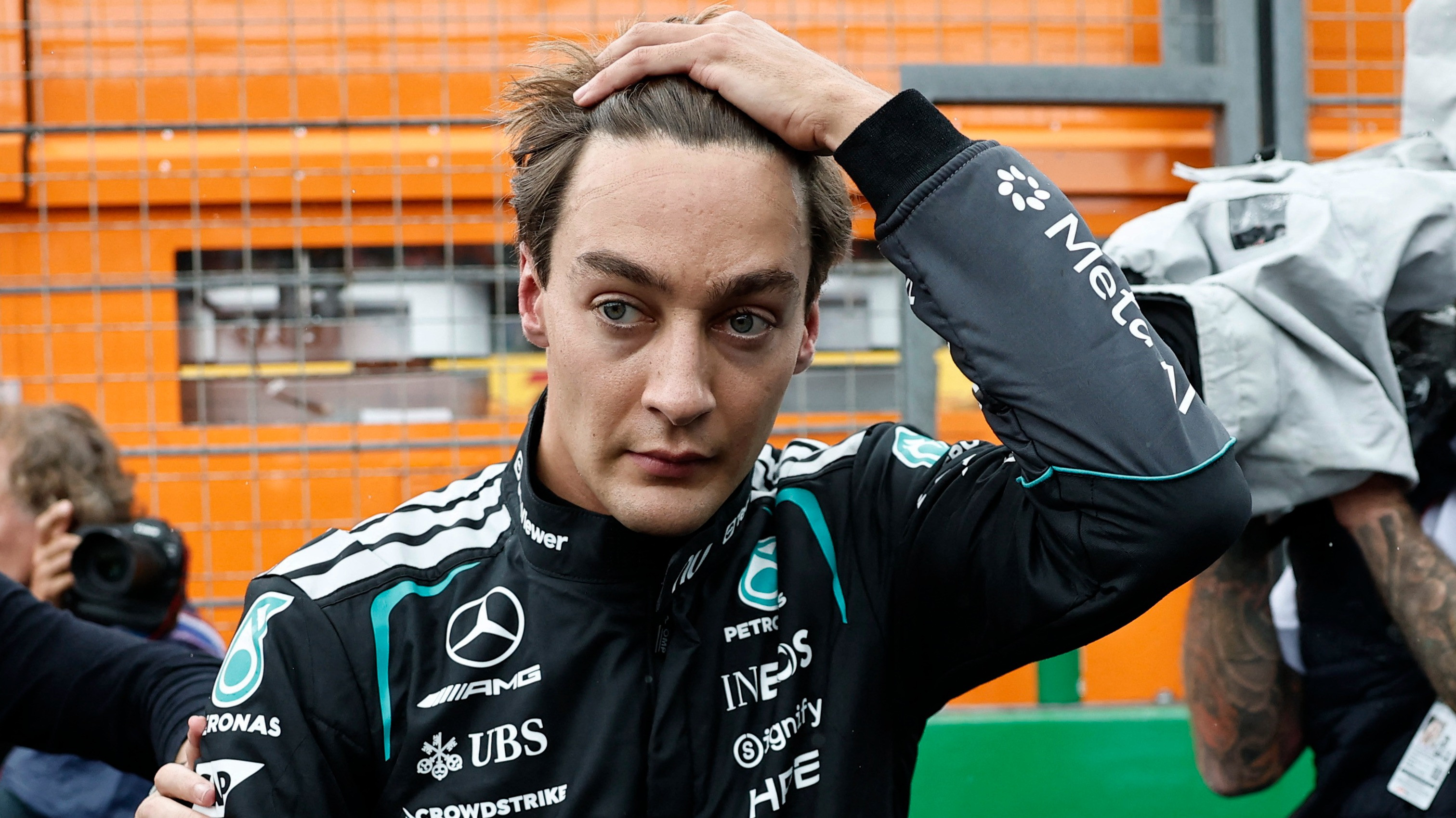 Pembalap Mercedes, George Russell dan Kimi Antonelli