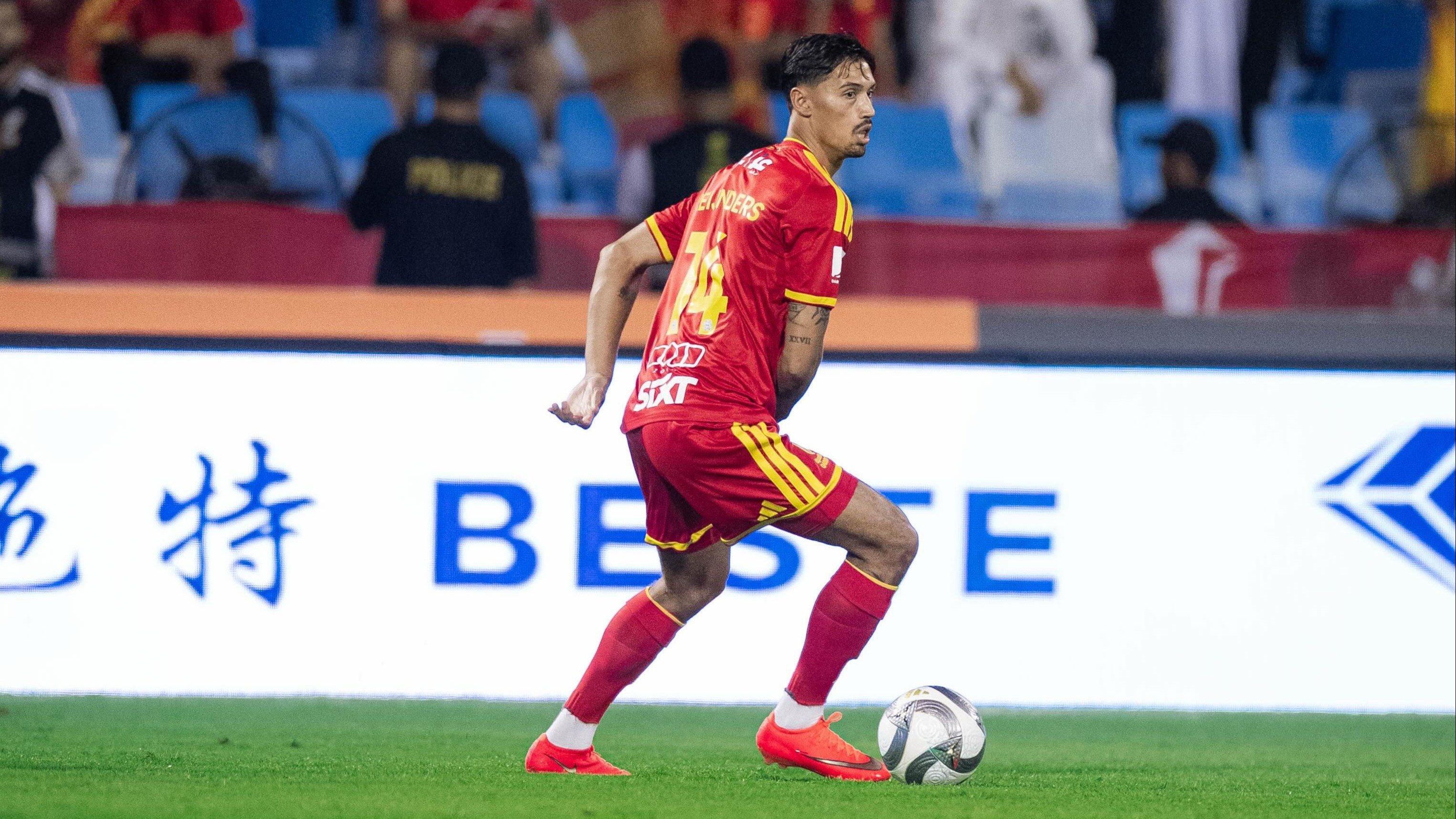 Tijjani Reijnders saat menjalani laga debutnya bersama Al Qadsiah melawan Al Ittihad di Liga Pro Saudi 2026/2027, Sabtu (22/8/2026).