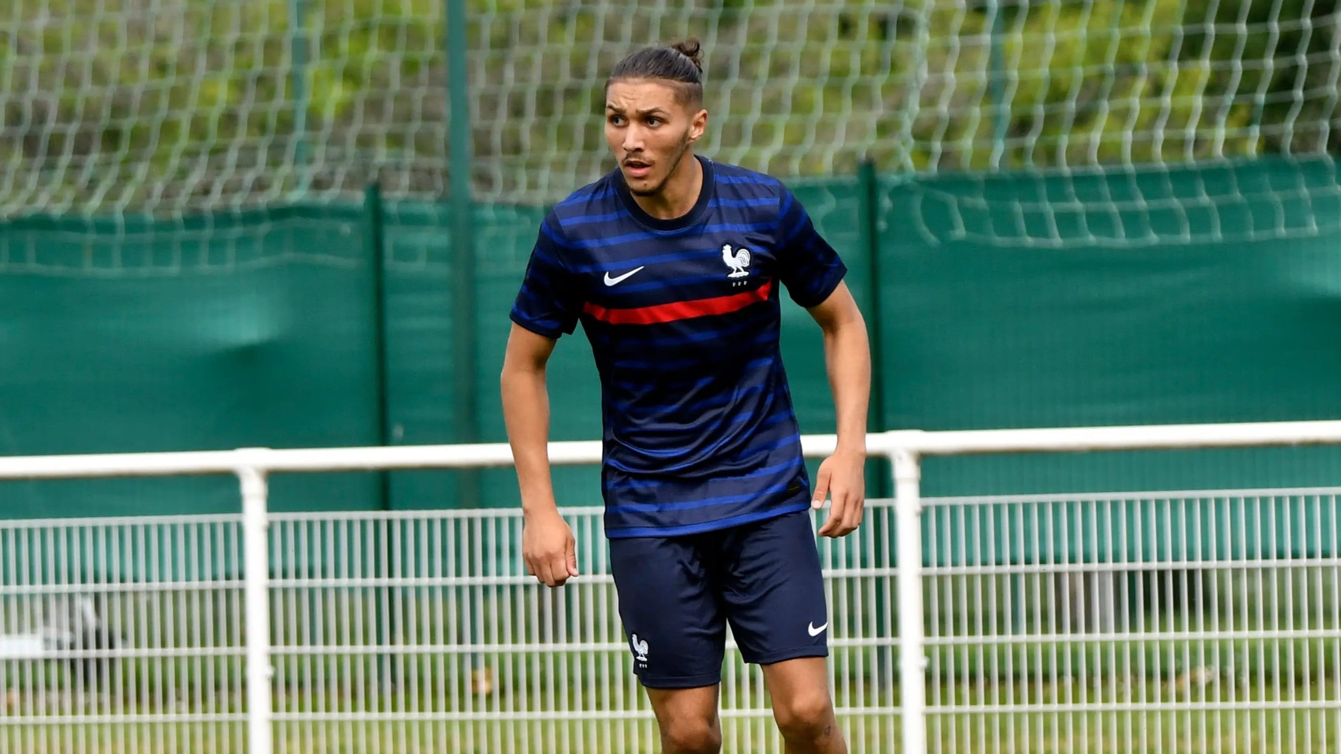 Pemain baru Brighton Jaouen Hadjam