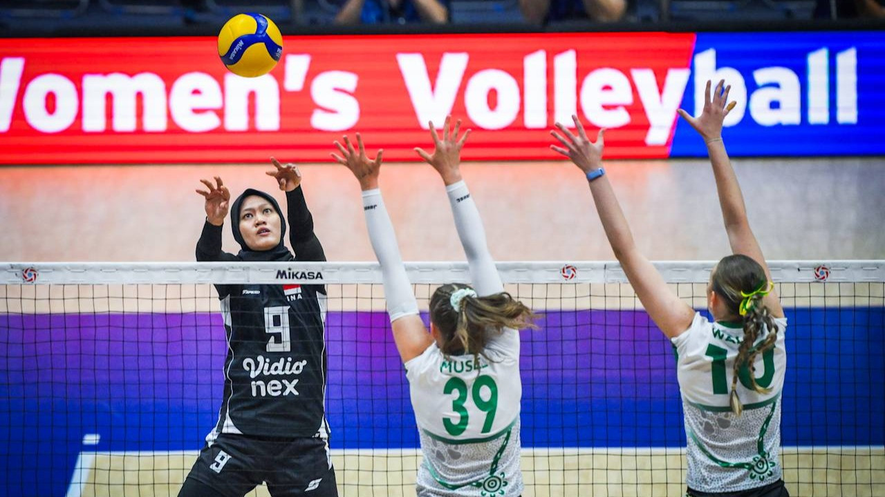 Pemain Timnas Voli Putri Indonesia, Arsela Nuari saat Menghadapi Australia di AVC Women s Continental 2026