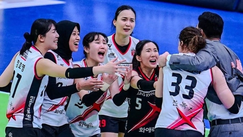 Ko Hee-jin dan Skuad Red Sparks