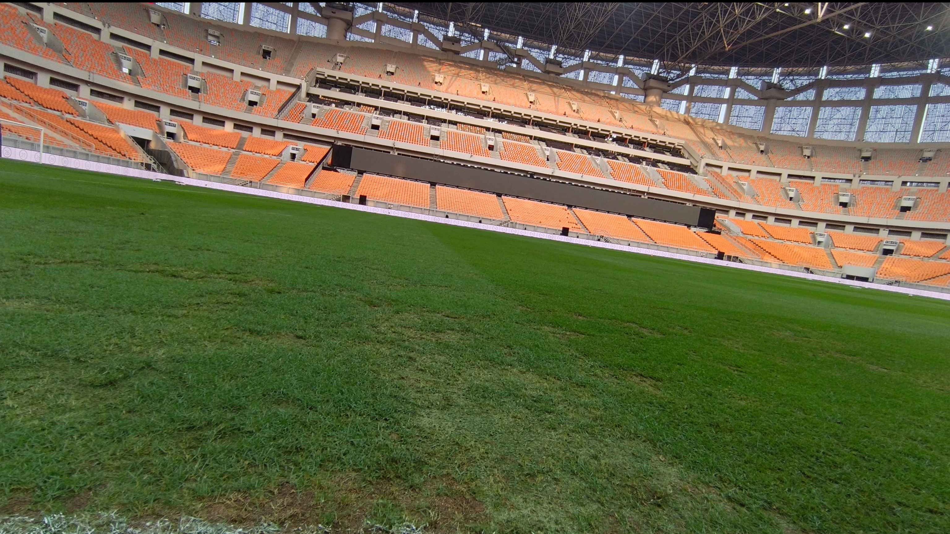 H-1 Persija Vs Brisbane Roar, Begini Penampakan Rumput JIS
            - galeri foto