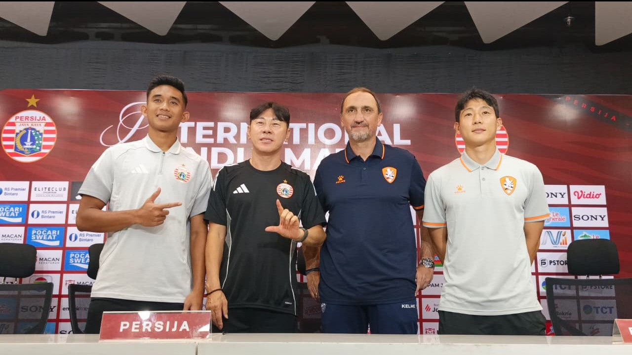 Konferensi Pers Persija Vs Brisbane Roar