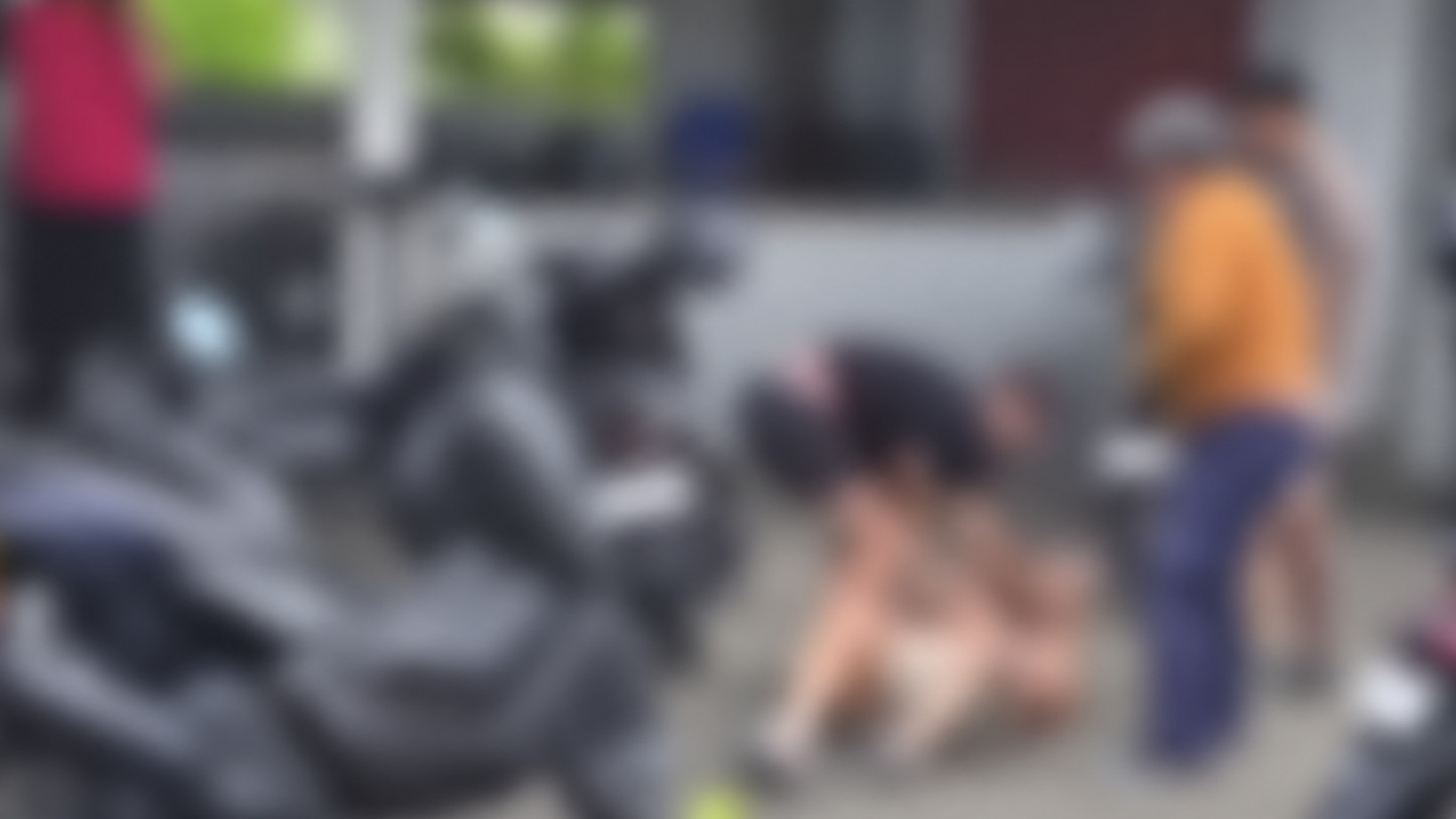 Video viral peristiwa penganiayaan oleh WNA yang diduga mabuk saat berkendara terhadap warga lokal di Munggu, Mengwi, Badung, Bali