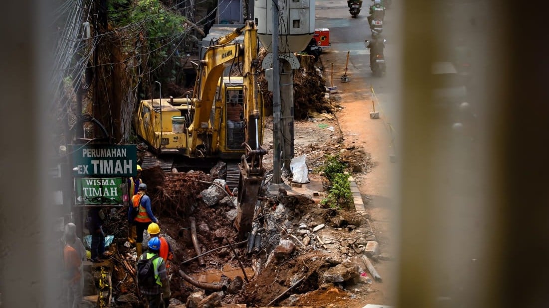 Lensa Berbicara: Trotoar Jalan Gatot Subroto Ditata, Fasilitas Pejalan Kaki Ditingkatkan