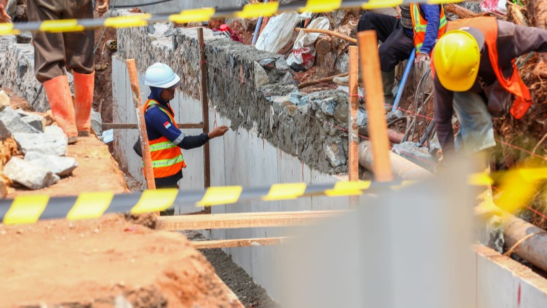 Lensa Berbicara: Trotoar Jalan Gatot Subroto Ditata, Fasilitas Pejalan Kaki Ditingkatkan