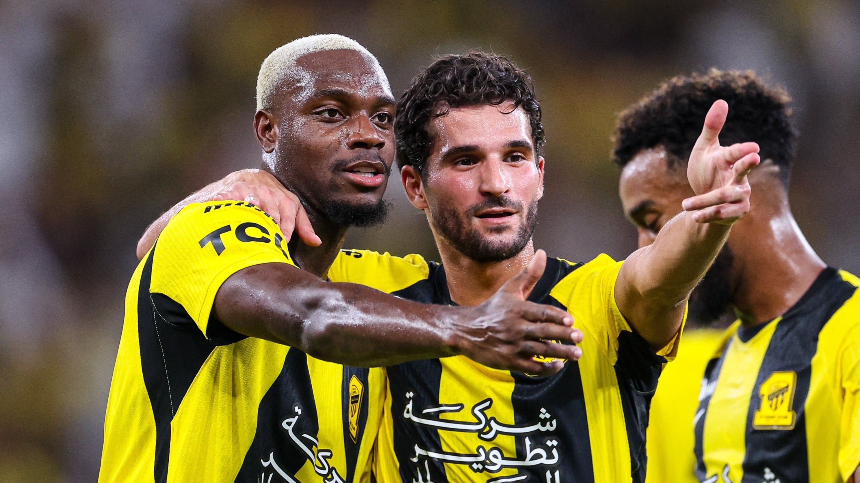 Selebrasi gol George Ilenikhena (kiri) dalam laga Al Ittihad vs Al Nassr di Liga Pro Saudi 2026/2027, Minggu (6/9/2026).