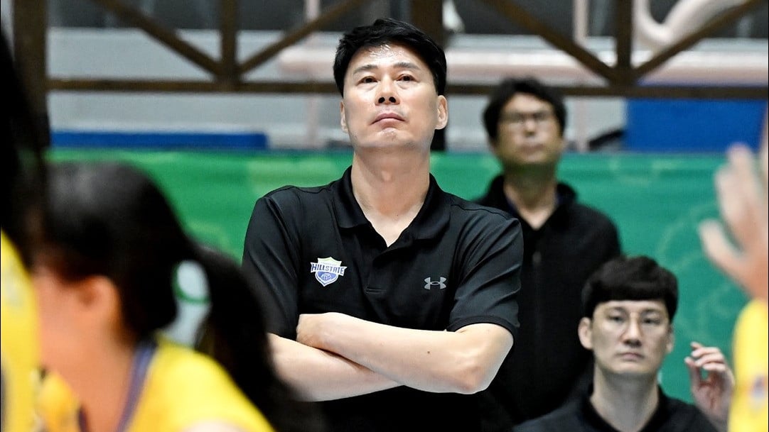 Pelatih Hyundai Hillstate Kang Sung-hyung