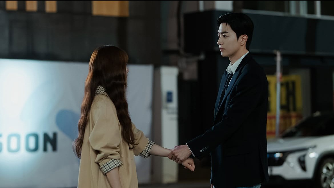 Spoiler My Bias, My Boss Episode 11-12 Sub Indo