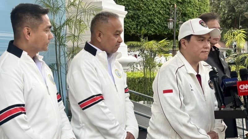 Menteri Pemuda dan Olahraga (Menpora) Erick Thohir (dua kanan) di kompleks Istana Kepresidenan RI, Jakarta, Rabu (9/9/2026)