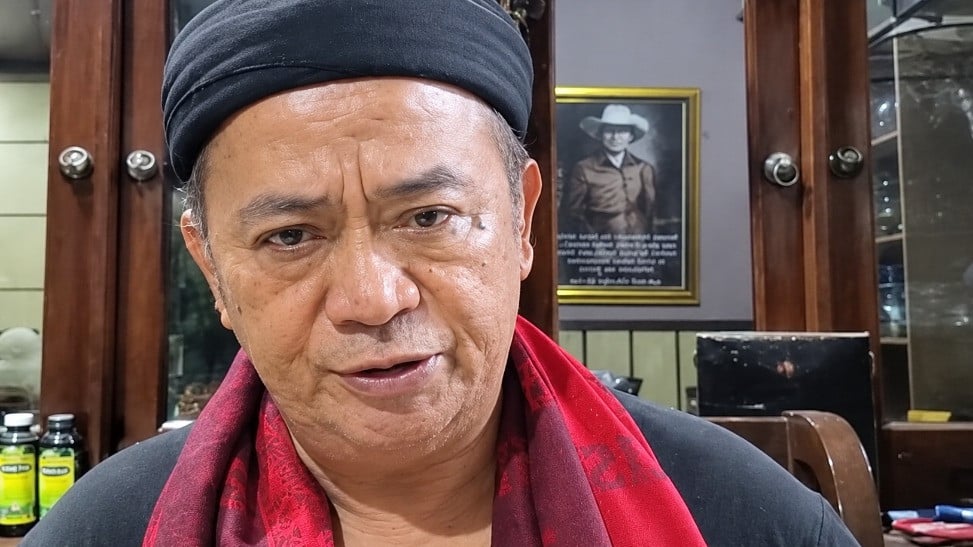 Asep Setiawan alias Abah Setu, pimpinan Majelis Dzikir Nurul Hikam di Cikarang Barat, Bekasi saat klarifikasi video ucapan kontroversi yang viral diduga hina Nabi Muhammad SAW