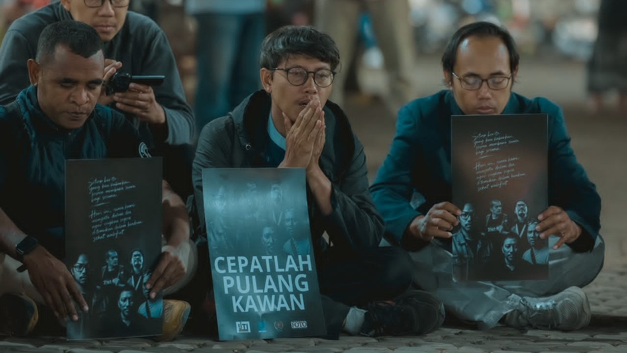 Jurnalis Malang Raya Gelar Doa Bersama untuk 5 Jurnalis dan 3 Kru yang Hilang Kontak di Anak Krakatau