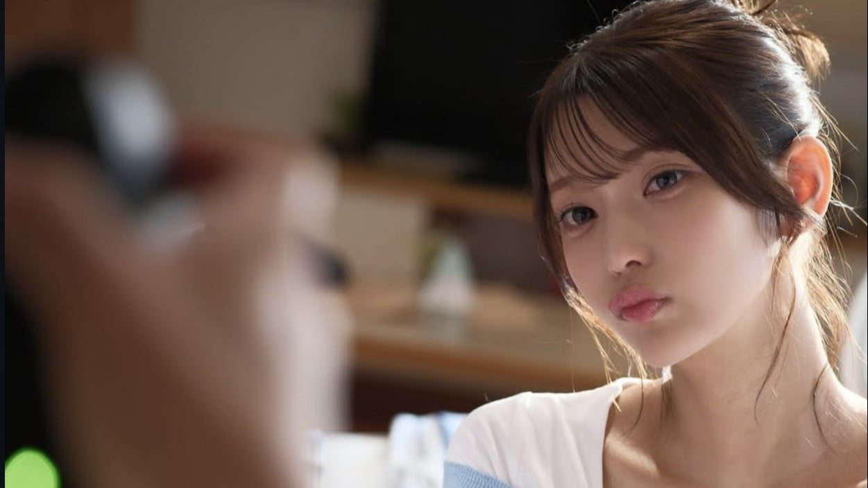 Aktris film dewasa Hana Kuraki